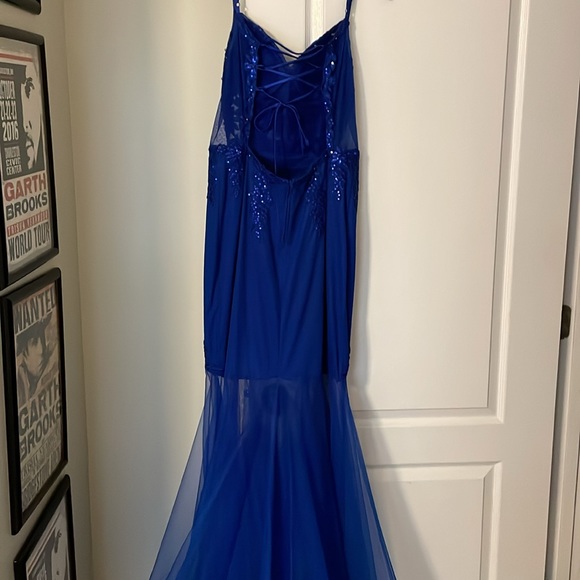 Beautiful Prom Dress - Picture 6 of 7